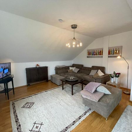 Grosszuegige Ferienwohnung Am Stadtrand Von Fulda Exterior photo